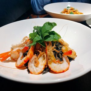 Scampis au basilic thaï