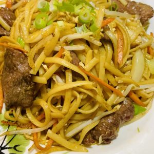 Nouilles sautées au boeuf